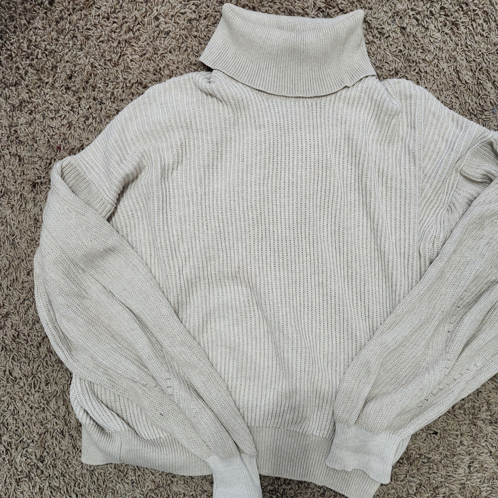DKNY Elegant Cream Turtleneck Sweater